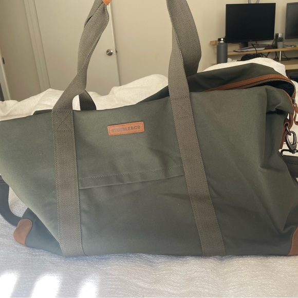 Stubble and Co | The Weekender XL in Olive NWOT - Picture 3 of 8